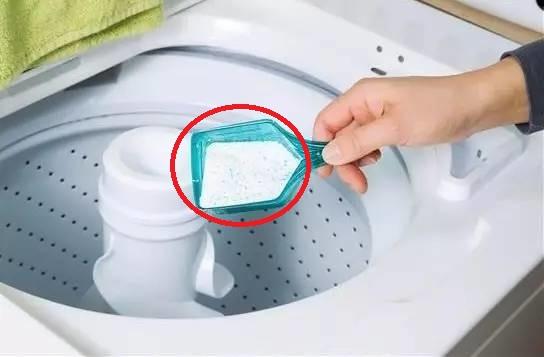 洗衣机长时间不清洗，比马桶还脏，教你一招如何清洗！