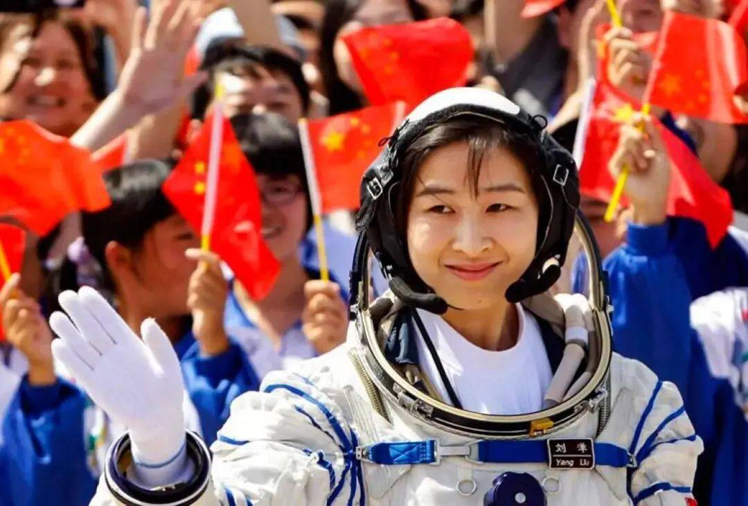 我国有三名女航天员!神舟14号指令长会是谁?会带女航天员吗?