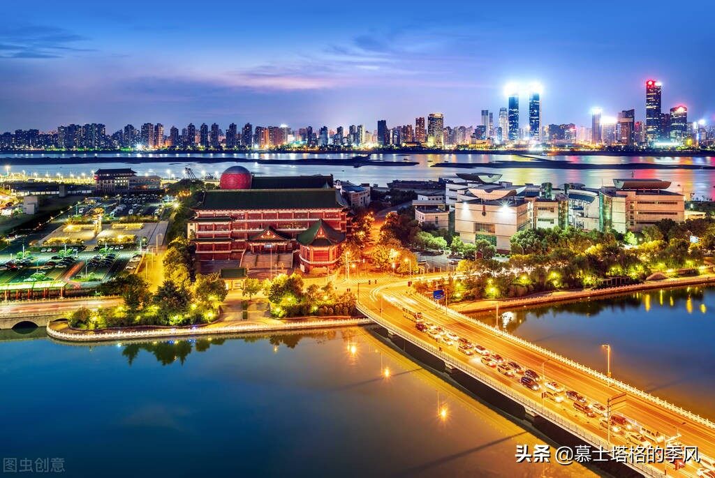 中国10座魅力江城排行榜,武汉第二,南昌、柳州上榜,有你家乡吗