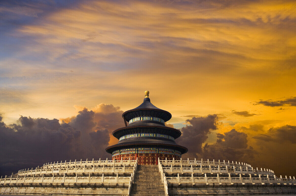 推荐国内的十大世界级美景，个个都是超乎寻常的美景，此生必去