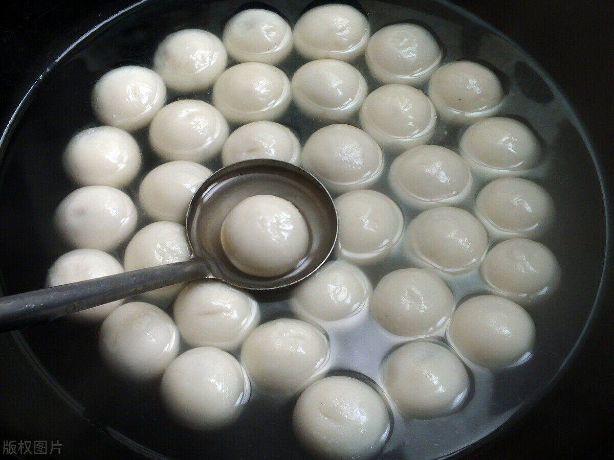 速冻汤圆怎么煮?几分钟出锅?按下面方法,汤圆不破皮不夹生