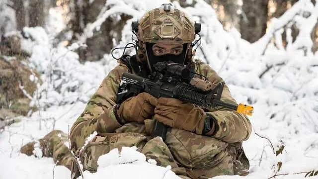 美国人平均身高177.5CM,征兵男性最低标准152 比中国标准低8CM