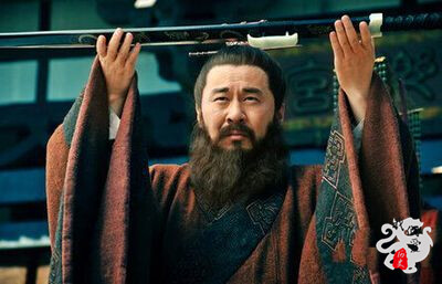 九锡之礼到底是什么?为何曹操做梦都想要,诸葛亮却坚决不受!