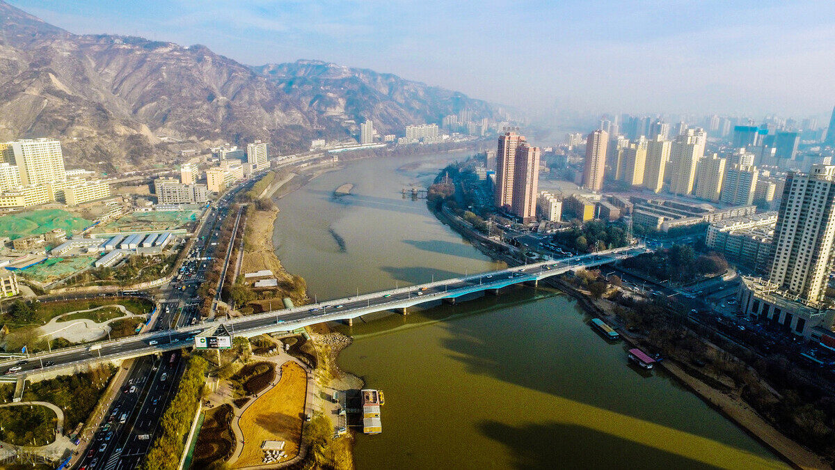 最新34个二线城市名单:济南领先厦门,哈尔滨、石家庄前十