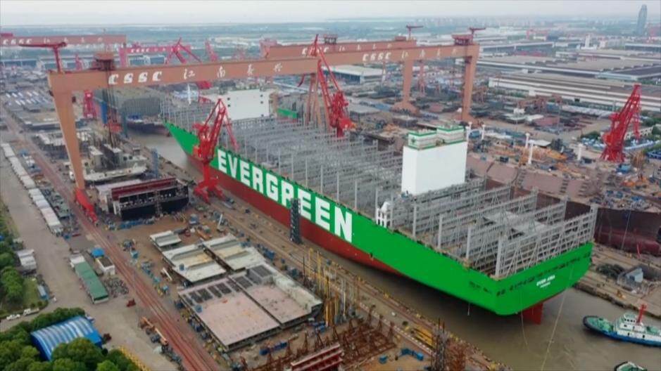 比航母都长100米，中国打造世界最大级别运输船，真正海上巨无霸